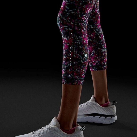 EUC Lululemon | Swift Speed High-Rise Crop 21" Size 8 - Picture 6 of 11